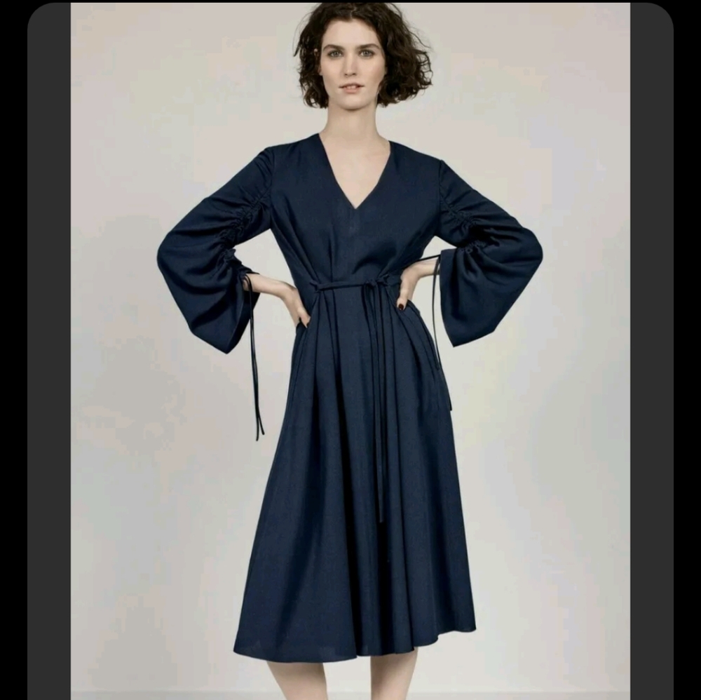 TIBI Navy Blue Ruched Convertible Bell Sleeve Cinched Stretch Crepe Midi - Sz 2